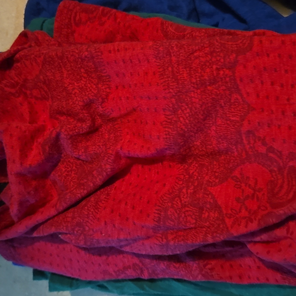 Long sleeve patterned tee